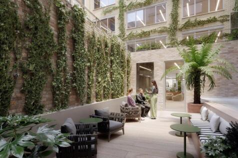 CGI Private Courtyard off Ground Floor