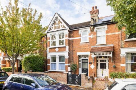 Beech Hall Road, E4