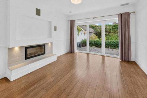 Minterne Road, Christchurch, BH23 photo 4