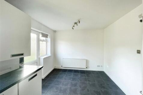 Lance Grove, Liverpool, Merseyside, L15 photo 4