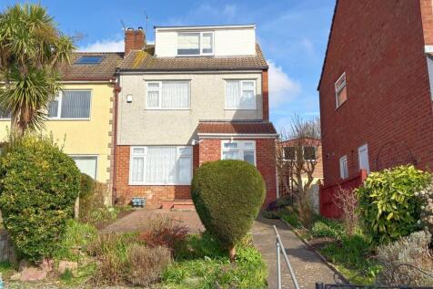 Front shot of property..jpg