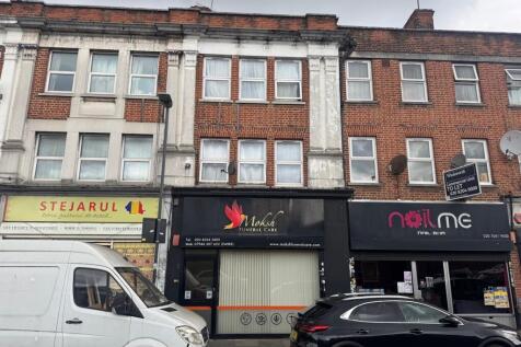 425 Honeypot Lane 2.jpg