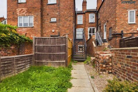 CAM01383G0-PR0107-STILL014.jpg