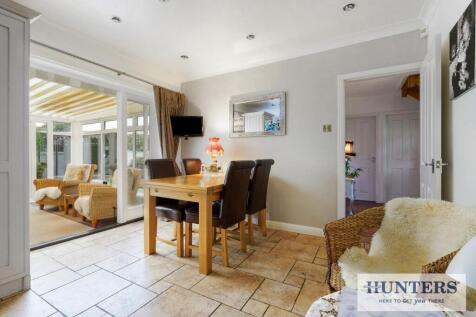 98290_2-Renton-Lea-Guiseley  (10) - Copy_low.jpg