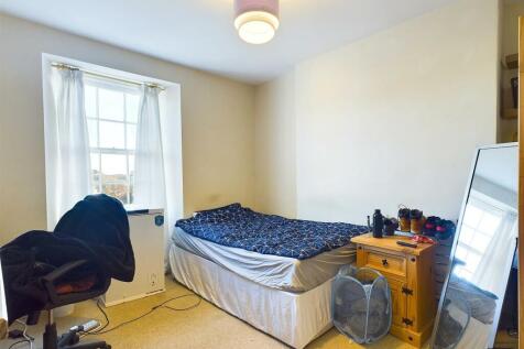 CAM02887G0-PR0329-STILL005.jpg