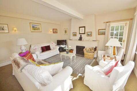Lower Barn Cottage - Sitting Room (2).jpg