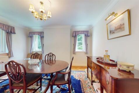 DINING ROOM/OCCASIONAL BEDROOM FOUR