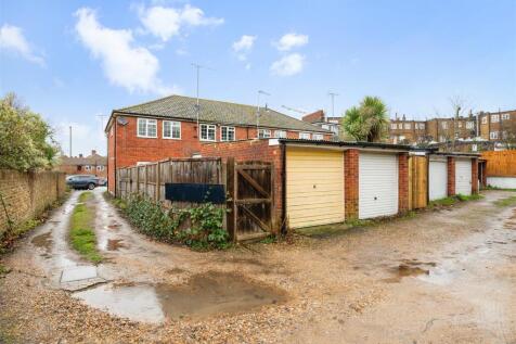 LONDON ROAD, 40- (17).jpg