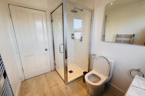 Flat Second Floor, Baron's Court Road, Hammersmith And Fulham, London photo 5