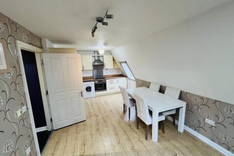 Aurora House, Bath Road, Thatcham photo 3