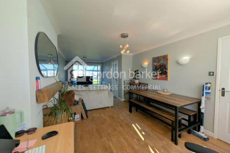 Wildfell Close, Fairmile, Christchurch, Dorset, BH23 photo 5
