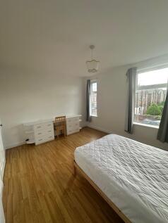 Taylors Road, Stretford, M32 photo 3