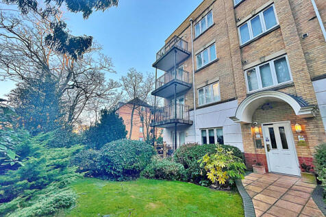 2-bed flat on Melford Court St Peter's Road, Bournemouth, BH1 2, £1,400/mo