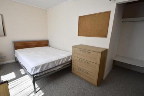 GROUND FLOOR BEDROOM