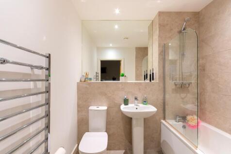 1B1CSC - Bathroom A.jpg