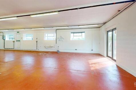 Unit-X-Brogdale-Farm-Photo-2-Defurnished.jpg