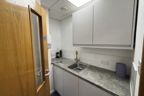 Office to rent Image 7