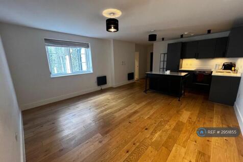 Living Room / Kitchen