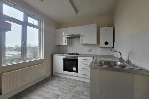 For Rent by Aspire Residential | Broadwater Road