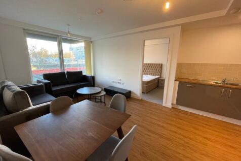 2-bed flat on Leaf Street, Hulme, Manchester, Lancashire, M15 5GA, £1,200/mo