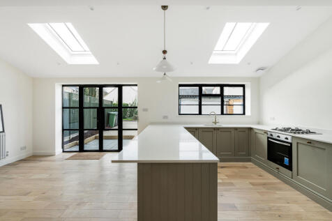 Kitchen / Living Room