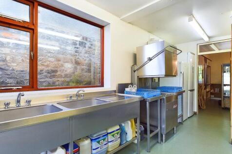 CAM04201G0-PR0017-STILL011