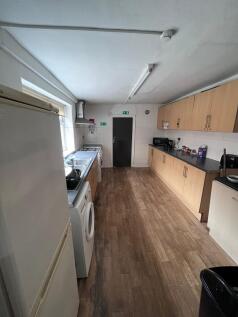Double Room Available, Westfield Road, Kings Heath, B14 photo 3