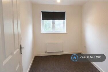 Tame Close, Birmingham, B42 photo 4