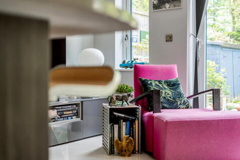 1441297-9-69de2b0...