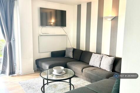 Living Room  | 2 Bed 2 Bath Near Greenwich