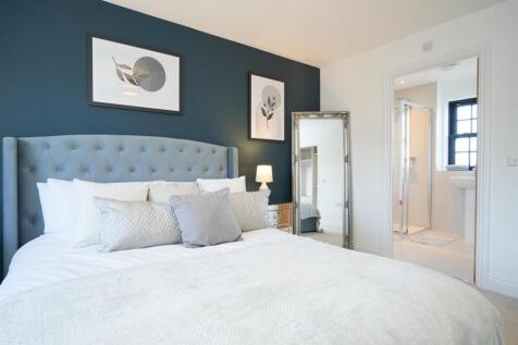 THE LANGHAM MASTER TO ENSUITE.jpg