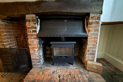 BRAND NEW LOG BURNER