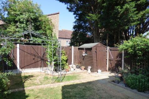 Bourne Close, Basildon, SS15 photo 4