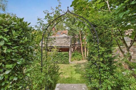 Steps to lower garden