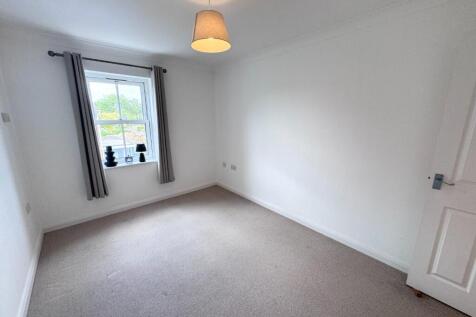 Dedmere Road, Marlow photo 5