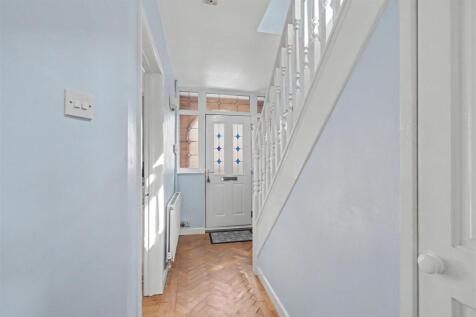Entrance Hall_2.jpeg