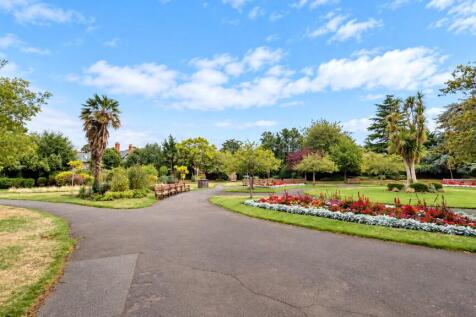 Blenheim Gardens