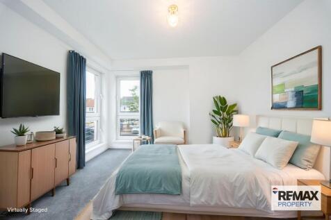 Main bedroom - virtually staged