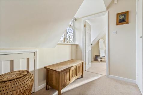 5 Parklands Ave New-008.JPG