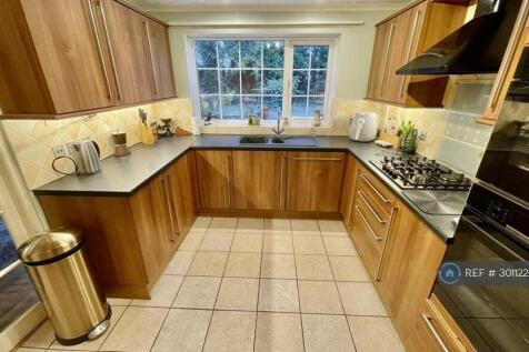 Wardlow Gardens, Plymouth, PL6 photo 3
