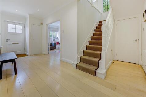 D0461 25 kingsley way hall.JPG