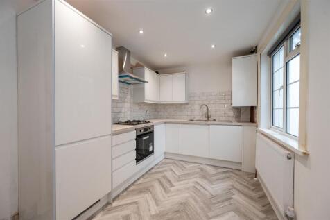 Christmas Cottage 25 6.jpg