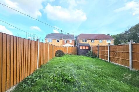 David Peacock Close, Tipton, DY4 photo 5