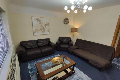 Lounge1.jpg