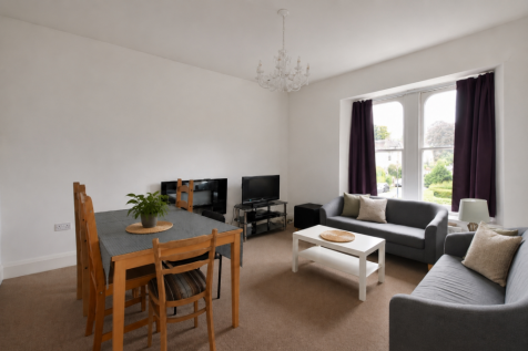 5-bed terraced on Waverley Road, Upper Maisonette, Redland, Bristol, BS6 6ET, £4,910/mo