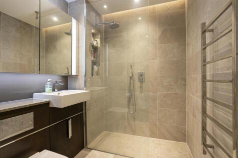 Bathroom.JPG