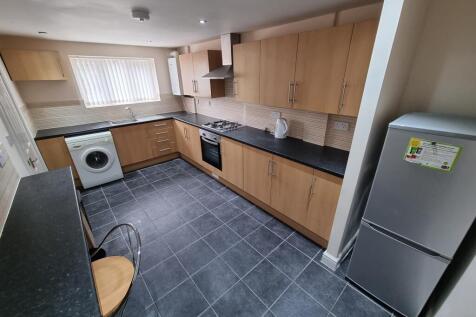 2a Alexandra Road photo 2