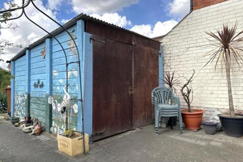 Detached Garage/Workshop 764