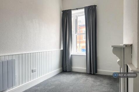 Holton Road, Barry, CF63 photo 3