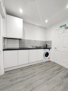 Communal Kitchen 